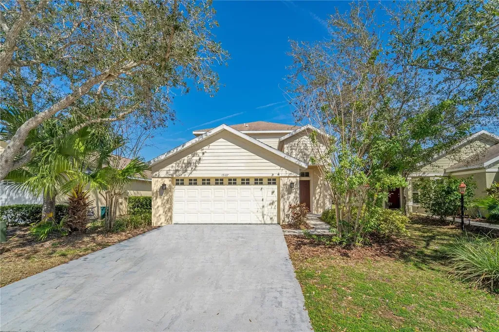 15107 Searobbin Drive Lakewood Ranch FL 34202