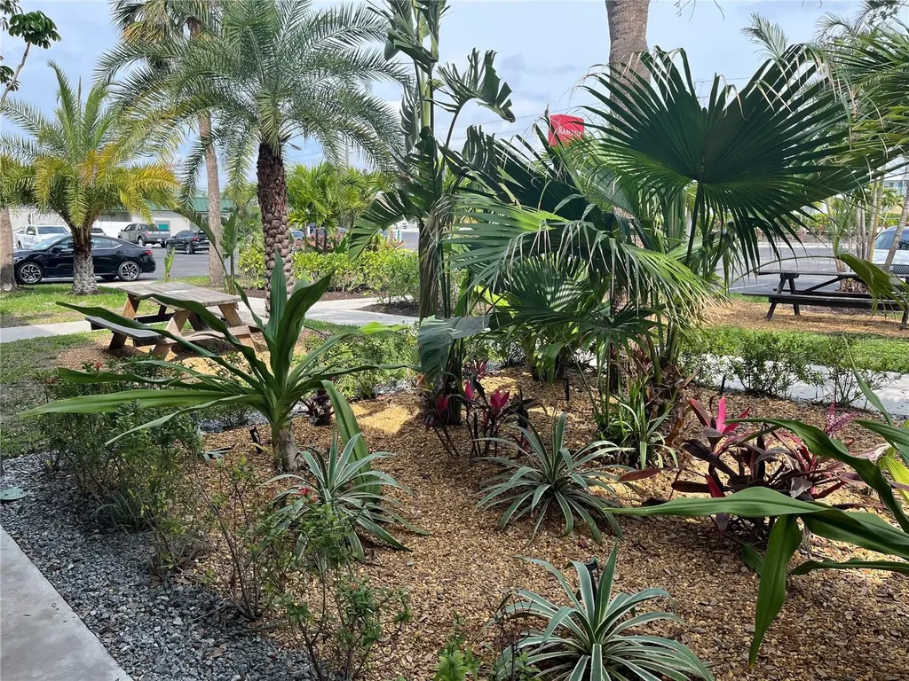 7150 N Tamiami Trail Sarasota FL 34243