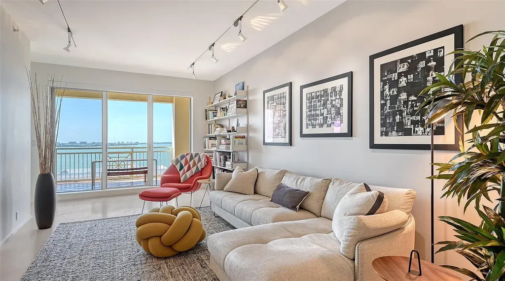 35 Watergate Drive Sarasota FL 34236