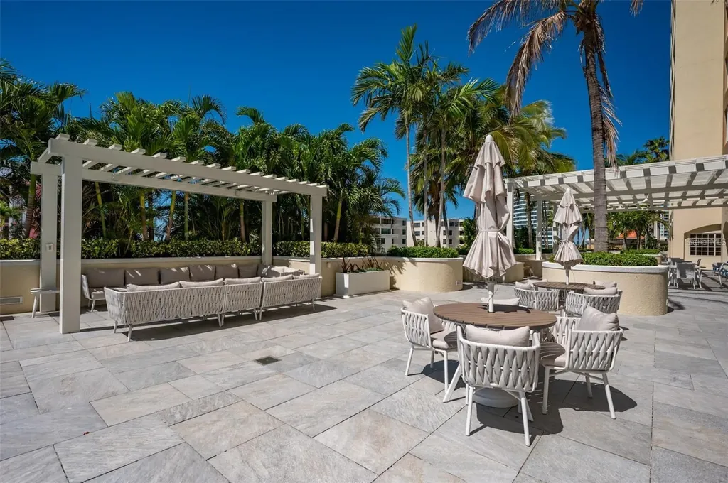 35 Watergate Drive Sarasota FL 34236