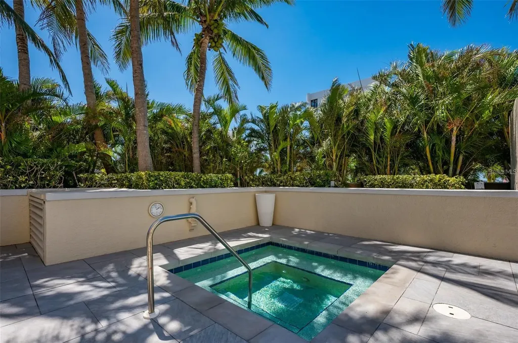 35 Watergate Drive Sarasota FL 34236