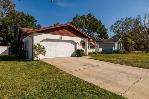 5611 Venetian Boulevard NE St Petersburg FL 33703