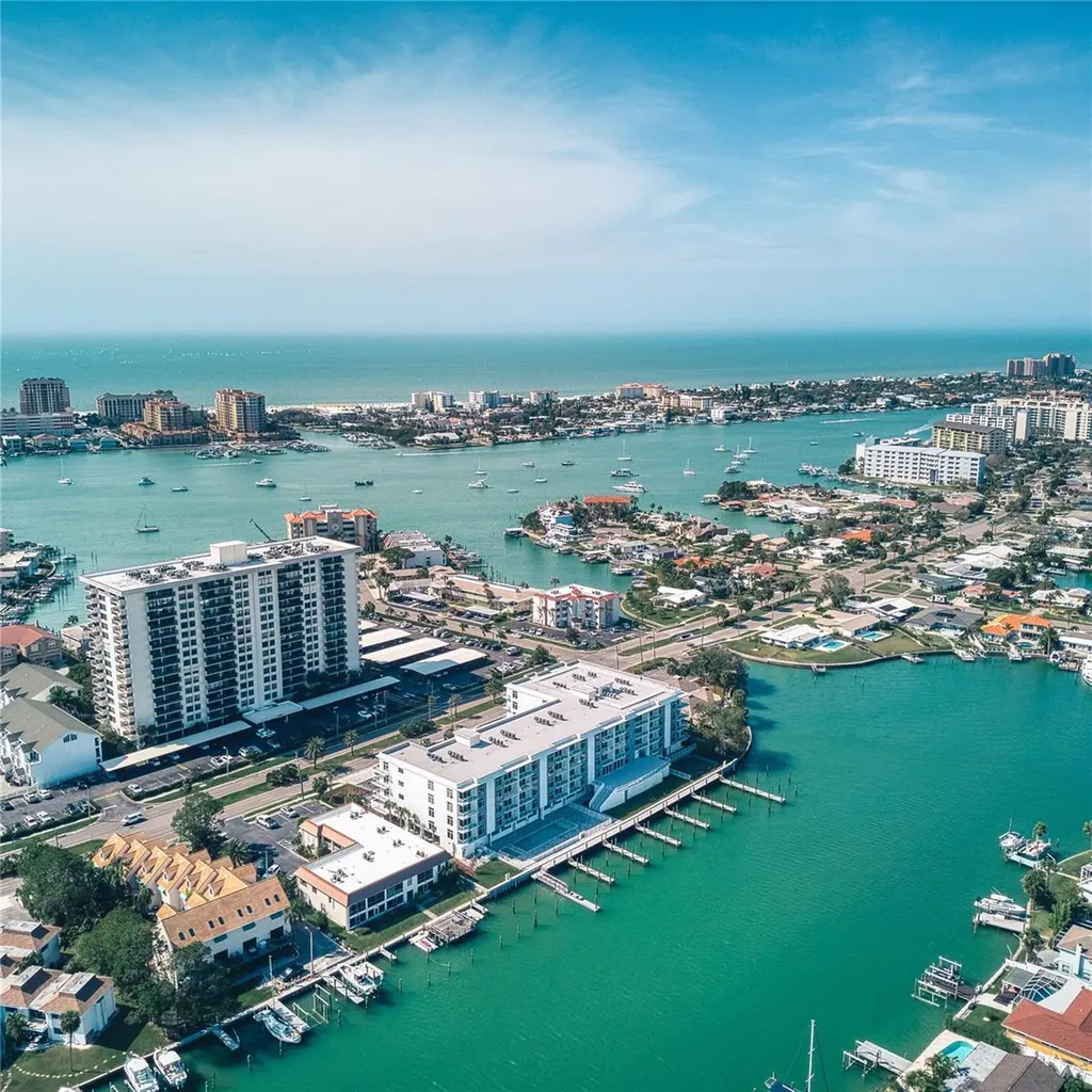 415 Island Way Clearwater Beach FL 33767
