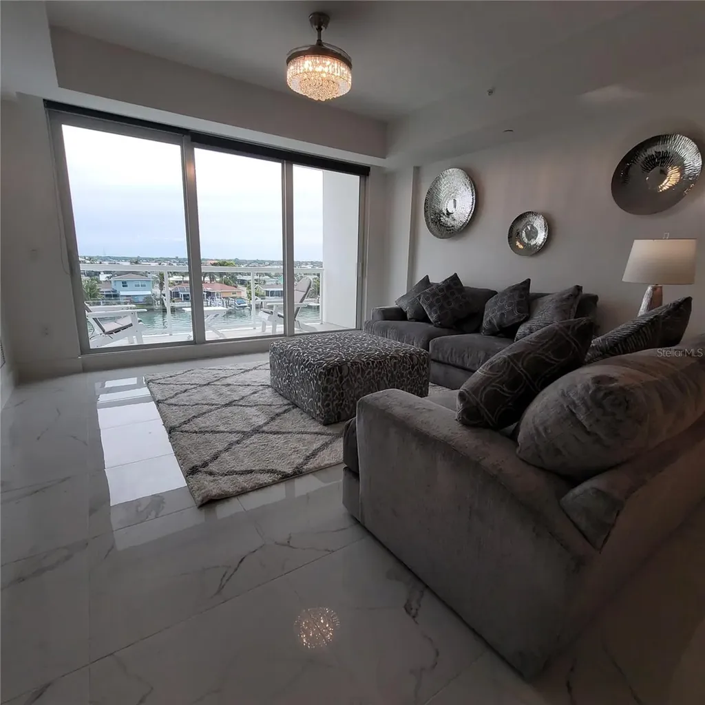 415 Island Way Clearwater Beach FL 33767