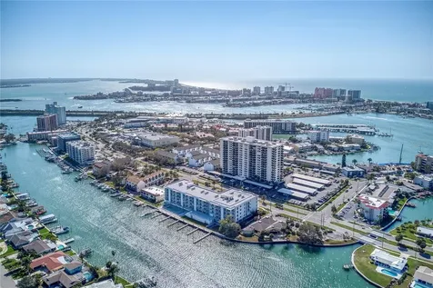 415 Island Way Clearwater Beach FL 33767