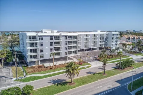 415 Island Way Clearwater Beach FL 33767