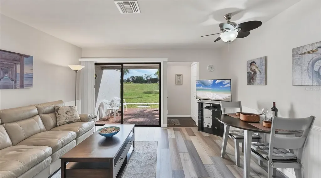 3503 Longmeadow Sarasota FL 34235