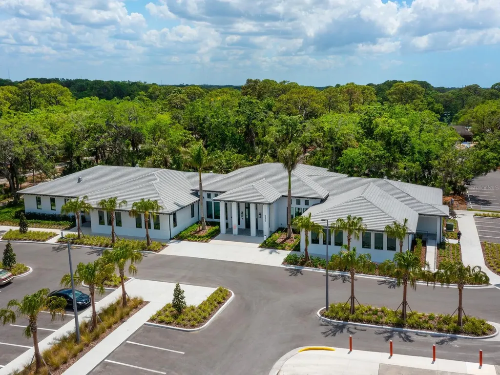 3503 Longmeadow Sarasota FL 34235