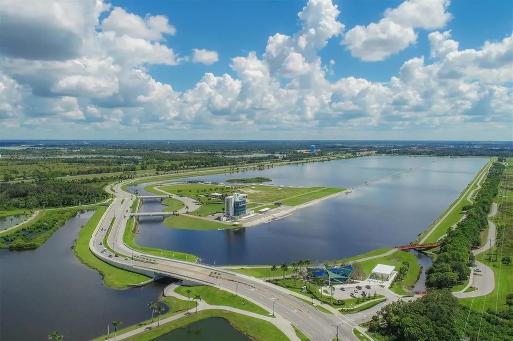 3503 Longmeadow Sarasota FL 34235