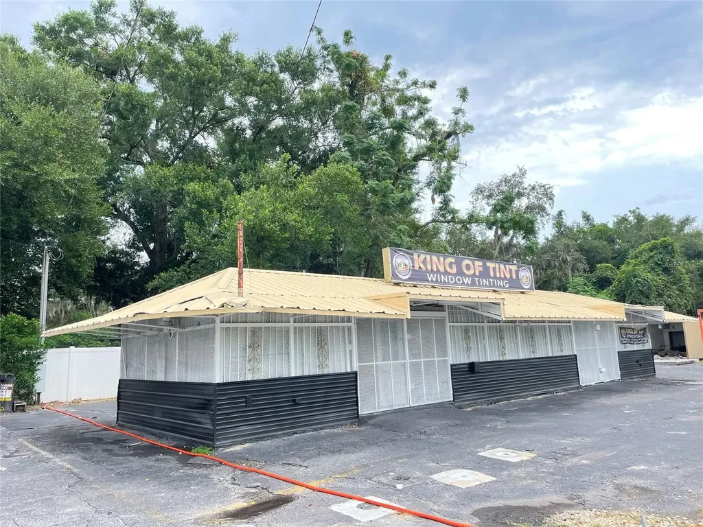 7817 N 56th Street Tampa FL 33617