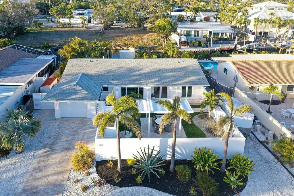 309 Avenida Milano Sarasota FL 34242
