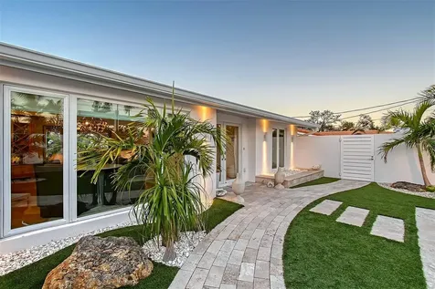 309 Avenida Milano Sarasota FL 34242
