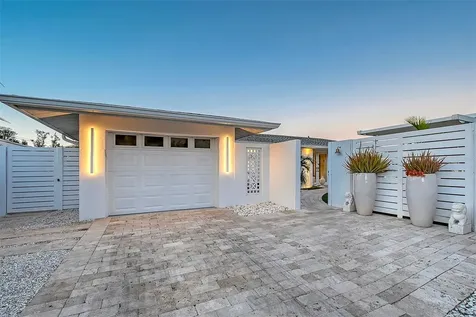 309 Avenida Milano Sarasota FL 34242