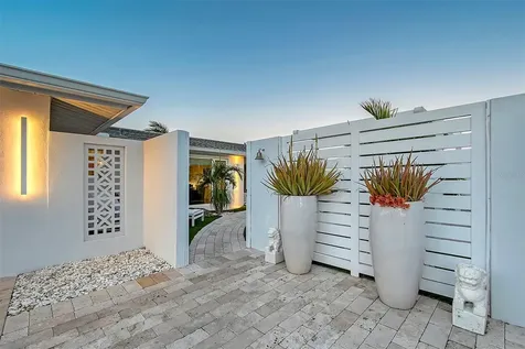 309 Avenida Milano Sarasota FL 34242