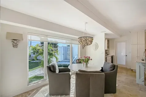 309 Avenida Milano Sarasota FL 34242