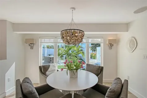 309 Avenida Milano Sarasota FL 34242
