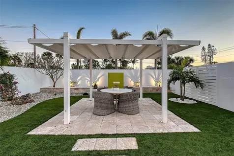 309 Avenida Milano Sarasota FL 34242