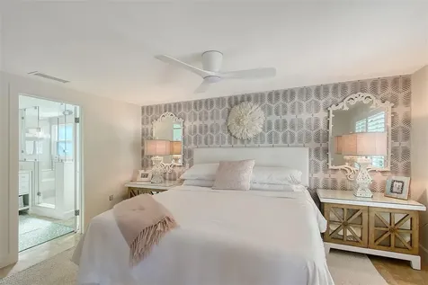 309 Avenida Milano Sarasota FL 34242