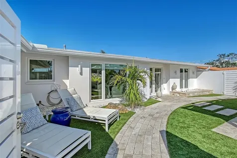 309 Avenida Milano Sarasota FL 34242