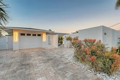 309 Avenida Milano Sarasota FL 34242