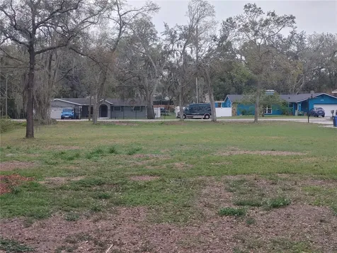 215 W 131st Avenue Tampa FL 33612