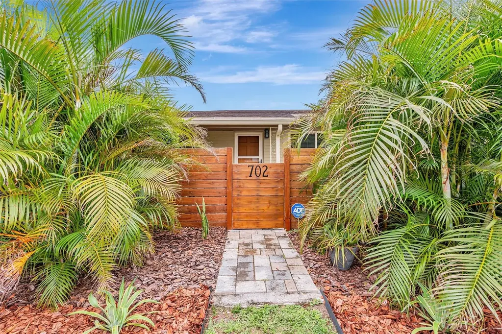 702 59th Street S Gulfport FL 33707