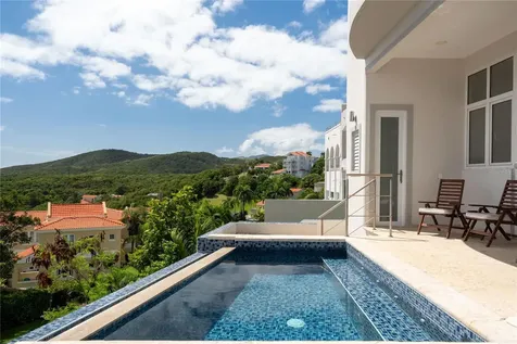 1 Shell Castle Club Humacao PR 00791