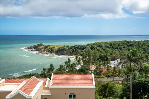 1 Shell Castle Club Humacao PR 00791