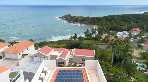 1 Shell Castle Club Humacao PR 00791
