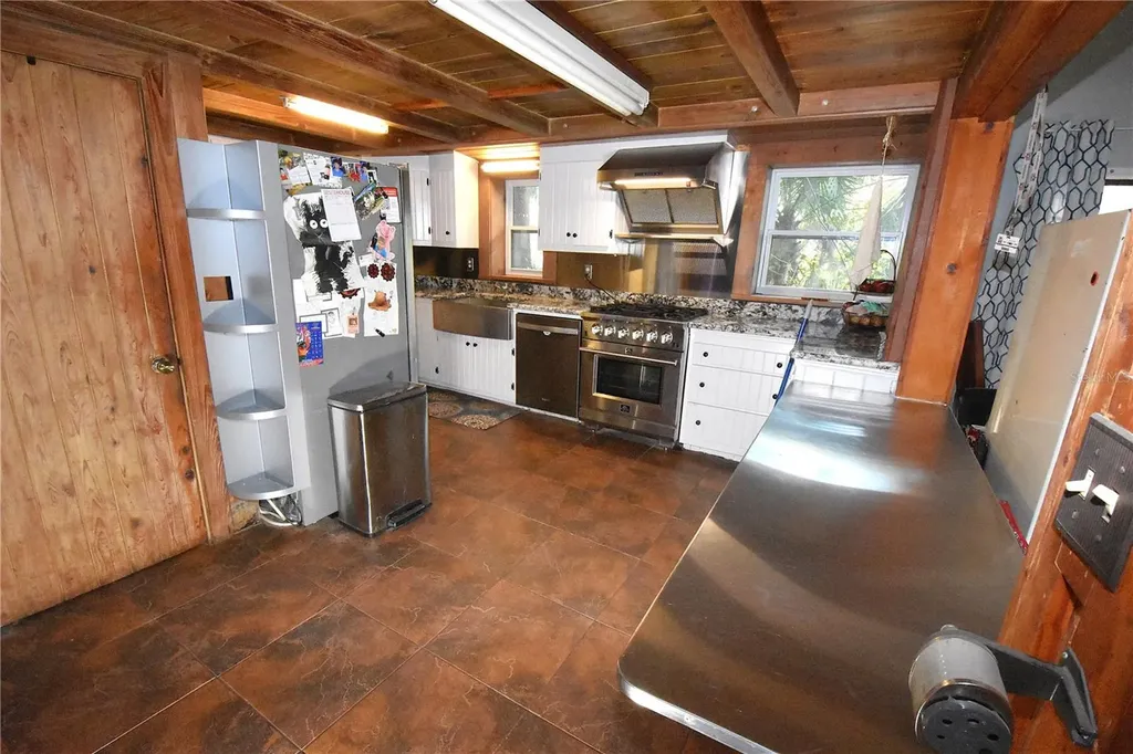 1302 SE Wacahoota Road Micanopy FL 32667