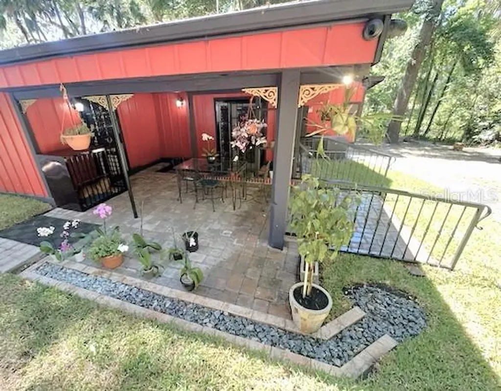 1302 SE Wacahoota Road Micanopy FL 32667