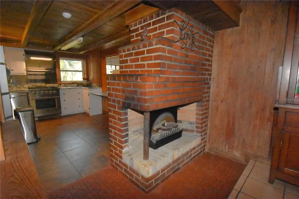 1302 SE Wacahoota Road Micanopy FL 32667