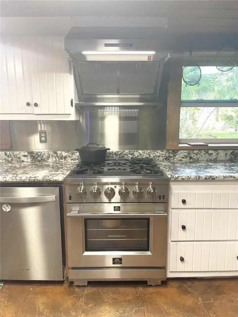 1302 SE Wacahoota Road Micanopy FL 32667