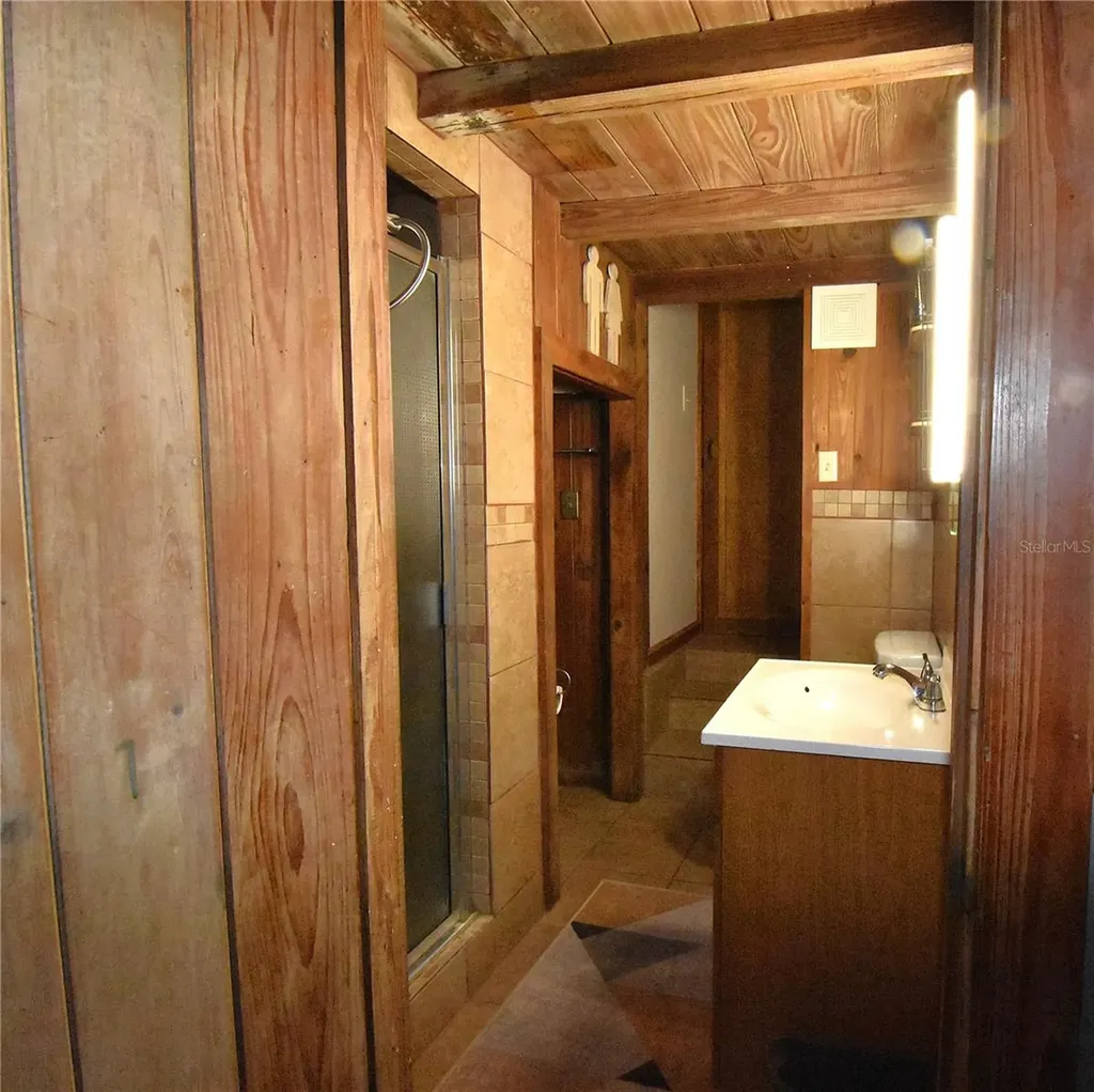 1302 SE Wacahoota Road Micanopy FL 32667