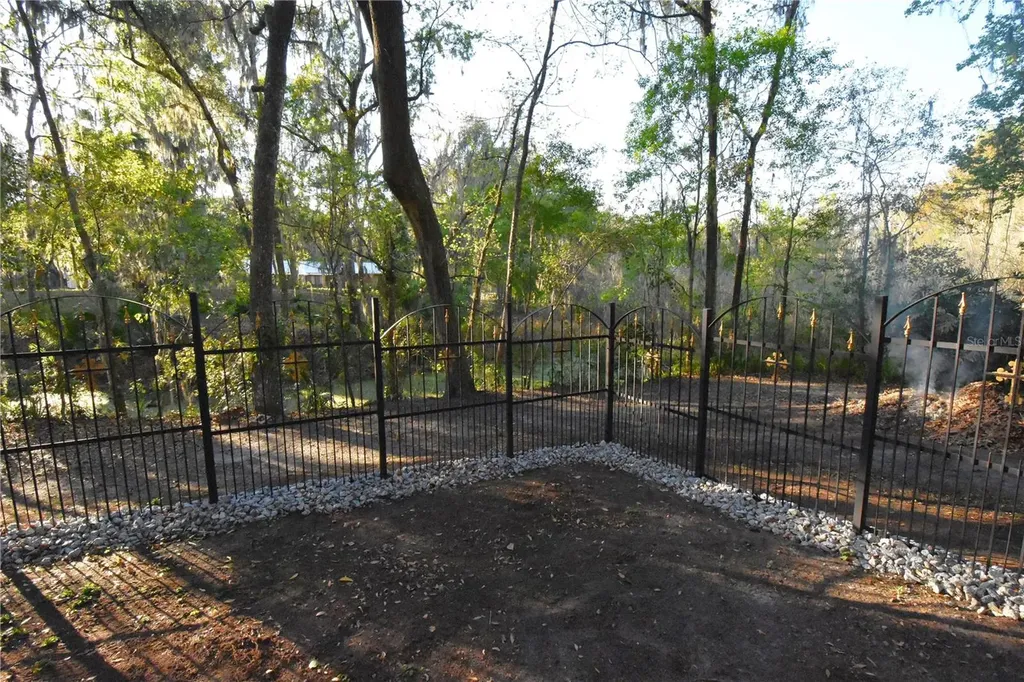 1302 SE Wacahoota Road Micanopy FL 32667