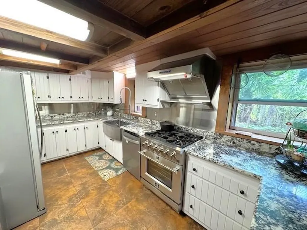 1302 SE Wacahoota Road Micanopy FL 32667