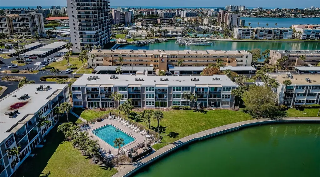 7405 Bay Island Drive S South Pasadena FL 33707