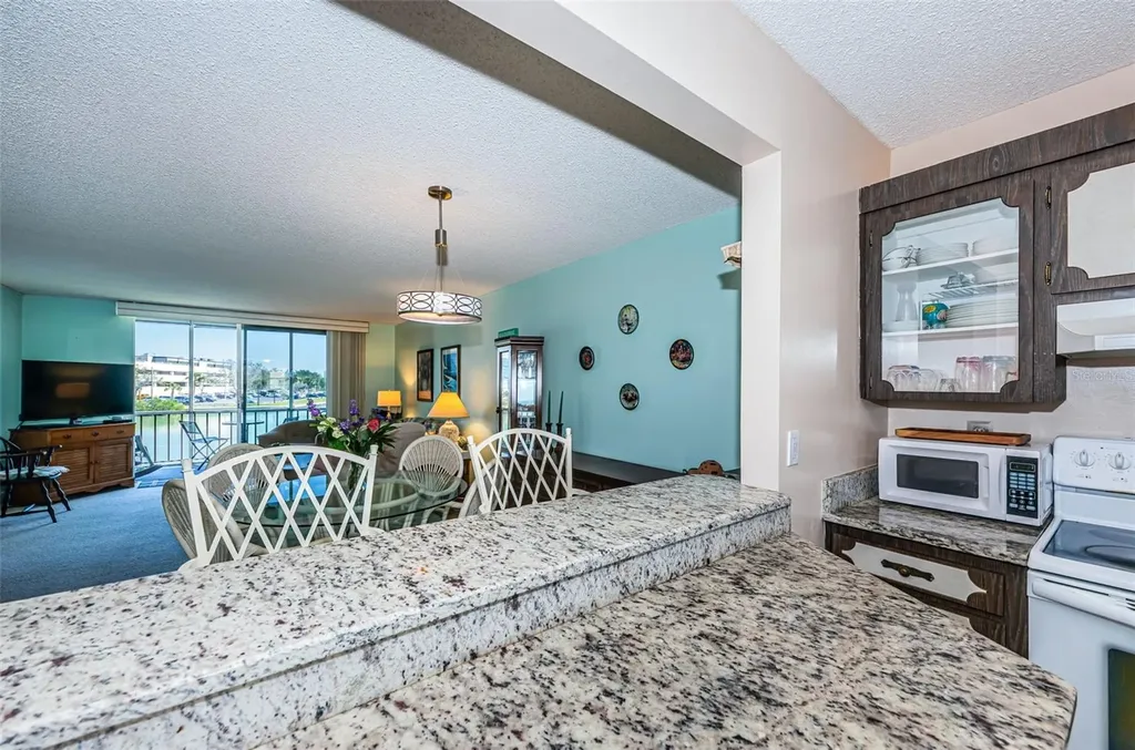 7405 Bay Island Drive S South Pasadena FL 33707