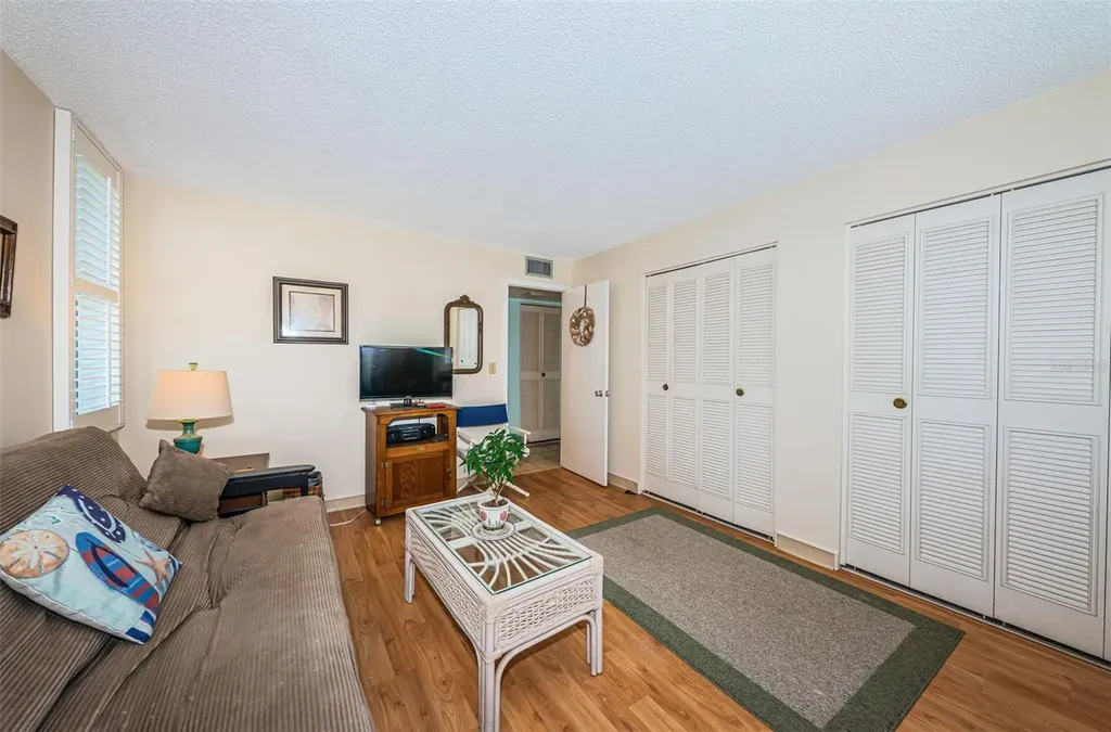 7405 Bay Island Drive S South Pasadena FL 33707