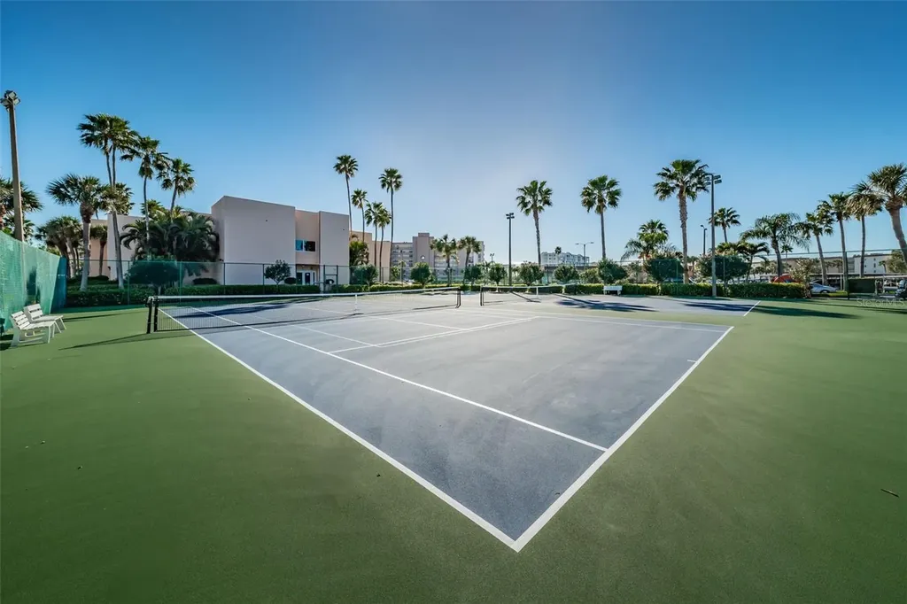 7405 Bay Island Drive S South Pasadena FL 33707