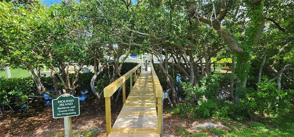 1515 Pinellas Bayway S Tierra Verde FL 33715