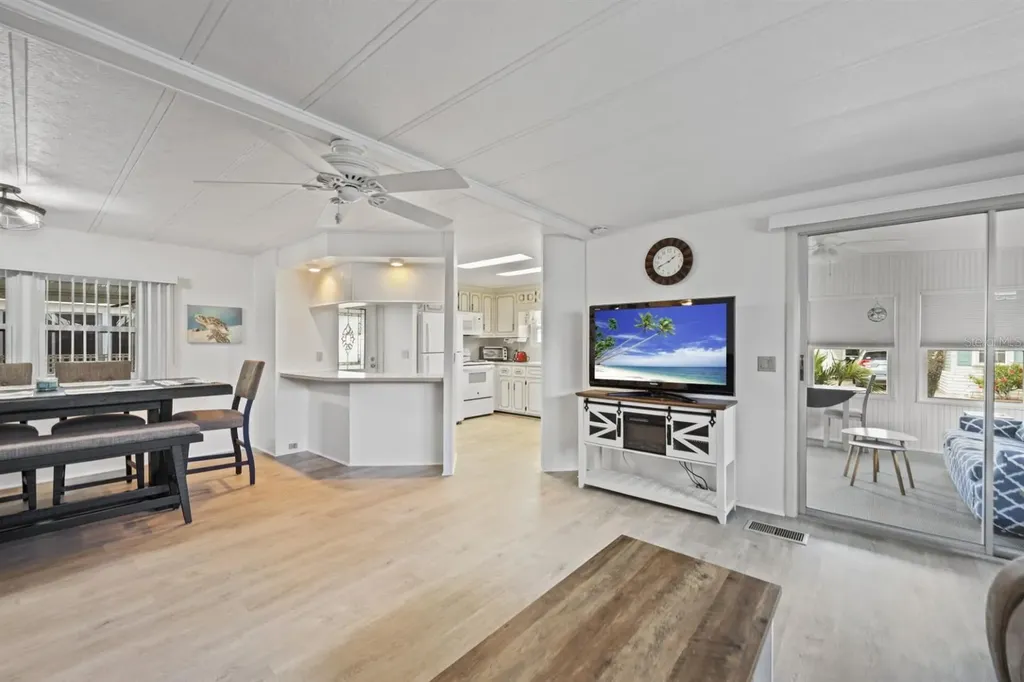 2100 Kings Highway Port Charlotte FL 33980