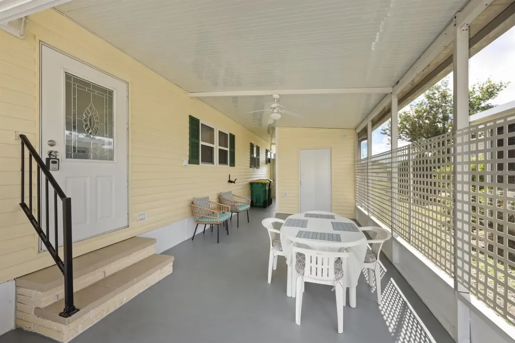 2100 Kings Highway Port Charlotte FL 33980