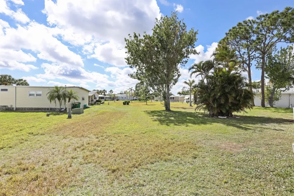 2100 Kings Highway Port Charlotte FL 33980