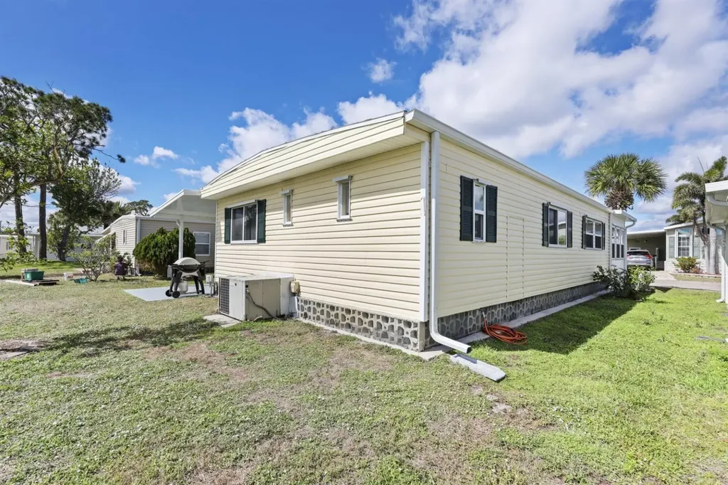 2100 Kings Highway Port Charlotte FL 33980