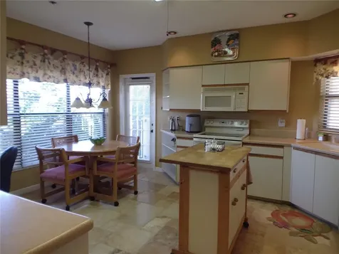 4555 Bay Club Drive Bradenton FL 34210