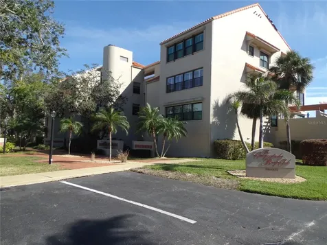 4555 Bay Club Drive Bradenton FL 34210