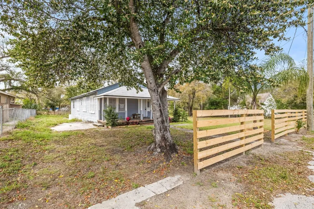 3814 N 48th Street Tampa FL 33605