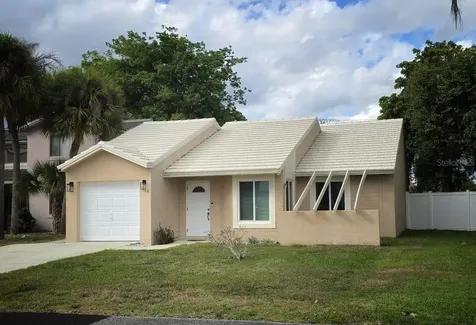 5788 Strawberry Lakes Circle Lake Worth FL 33463