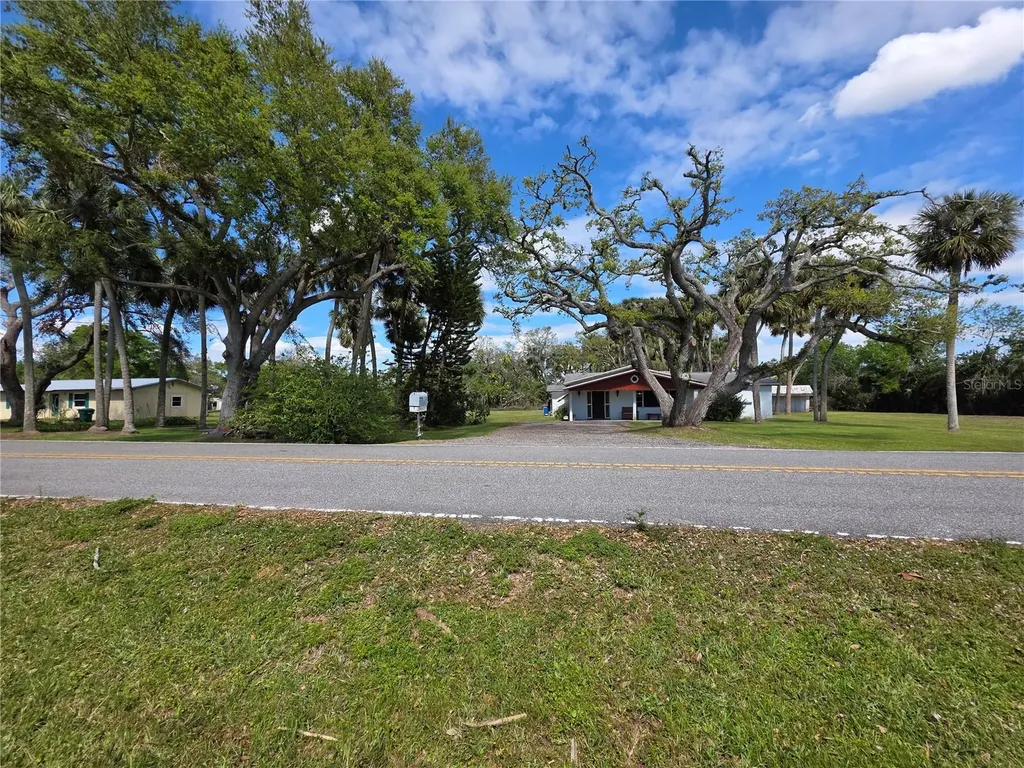 7619 NW 84th Court Okeechobee FL 34972